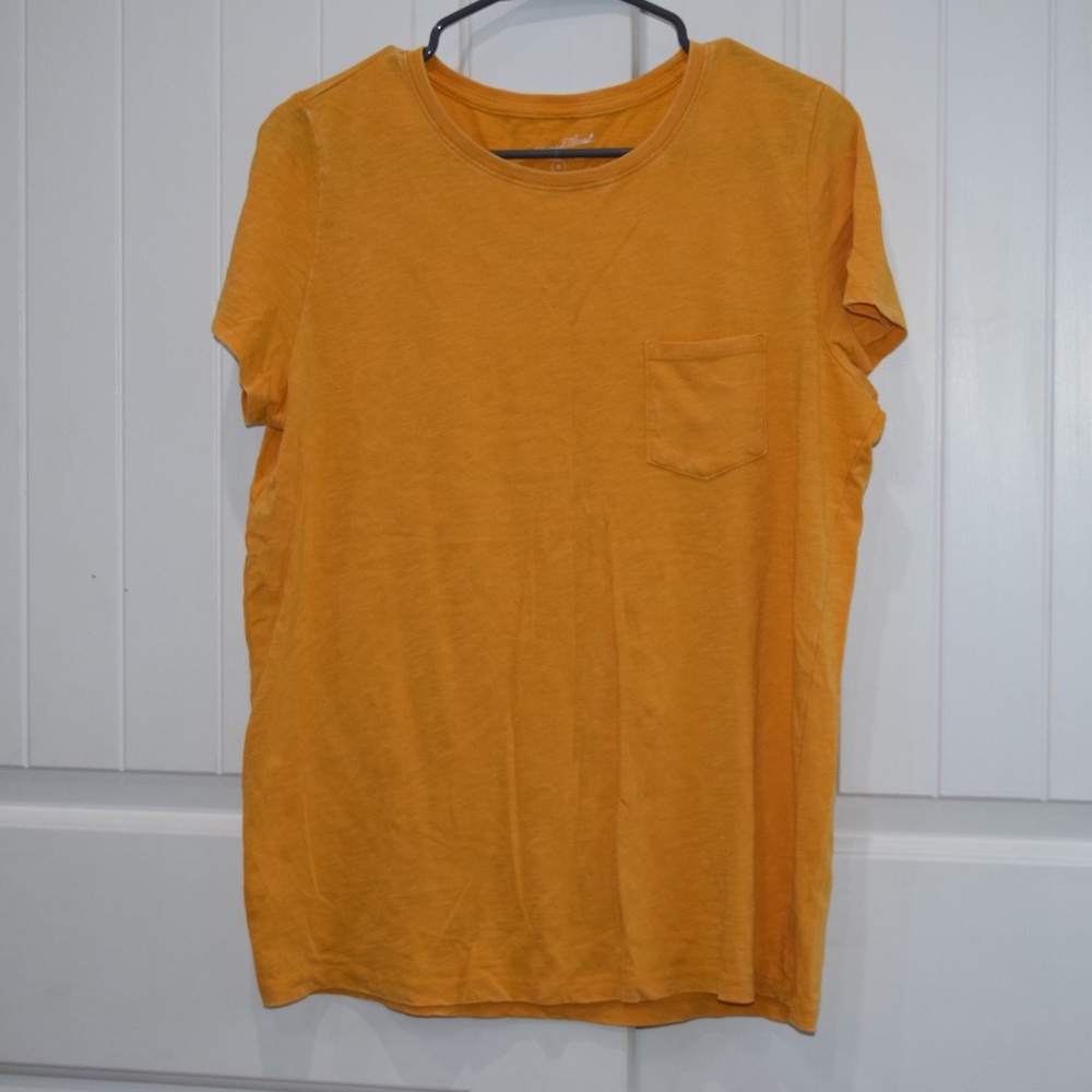 Yellow shirt with breast pocket